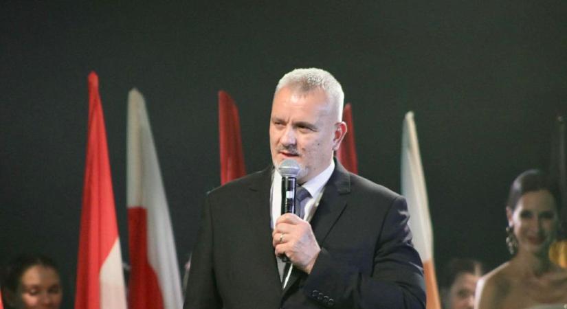 Berkó Attila a DPK-gyűlésen: nagy politikai döntések előtt áll az ország – videóval