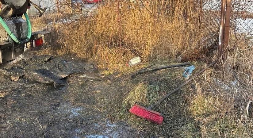 Felfüggesztették egy sepsiszentgyörgyi cég működését, mert szennyvizet engedett a szabadba