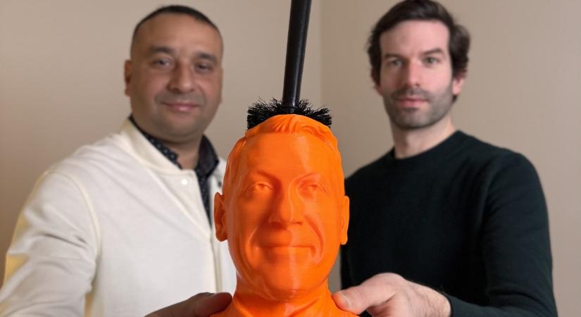 Elárverezik az eredeti „Lázárkefét” – a bevétel a hátrányos helyzetű diákokat támogató Dr. Ámbédkar Iskolához kerül