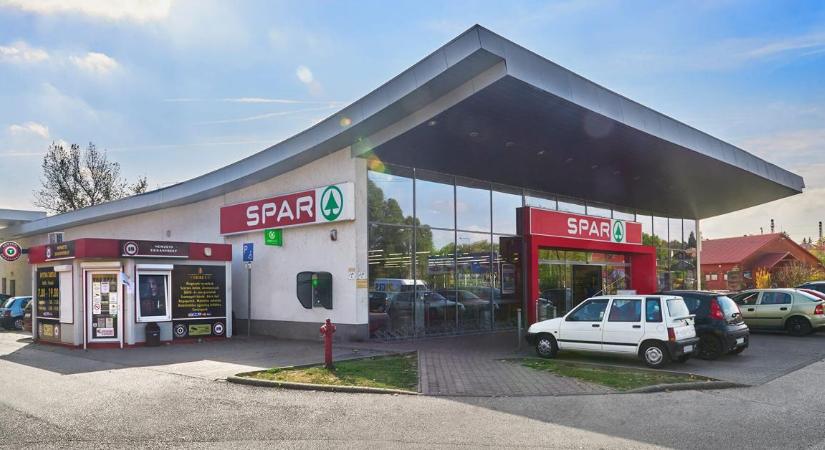 Bezár egy bolt, így Czunyiné egyszemélyes bojkottot hirdetett a Spar ellen