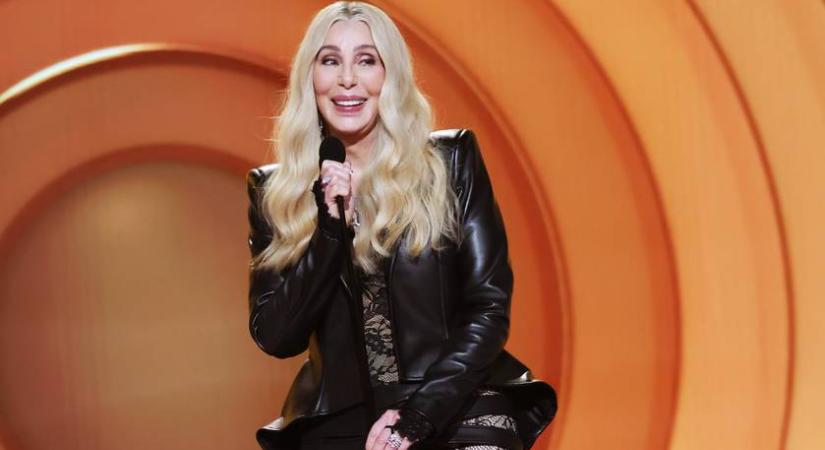 Ciki, mit művelt Cher a Grammy-gála színpadán: a közönség is nevetésben tört ki