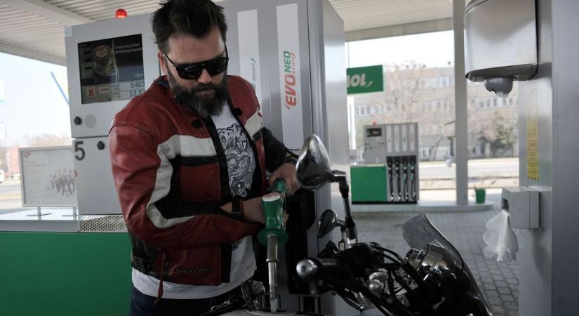 Gázolaj és benzin árak: fagyos hangulat a töltőállomásokon