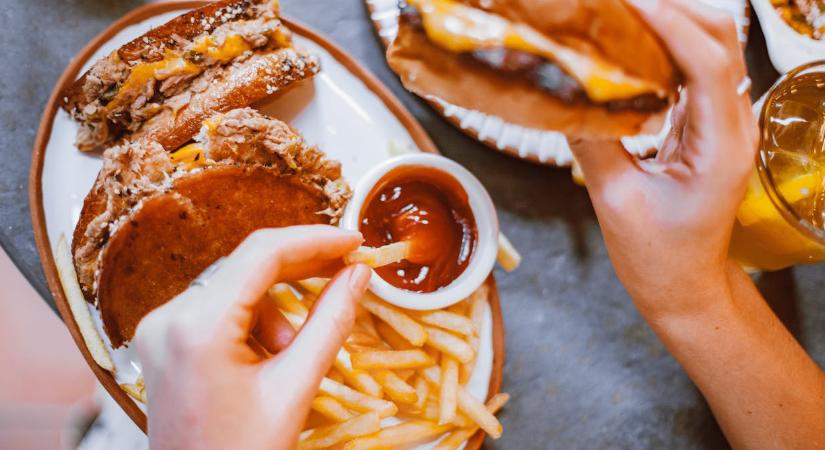 A ketchupot a hűtőben vagy a polcon tárolja? Mutatjuk, melyik a helyes megoldás