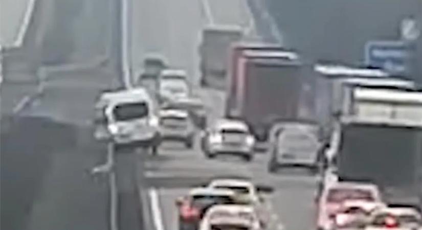 Volt képe ezt tenni az M7-esen, miután végignézett egy balesetet