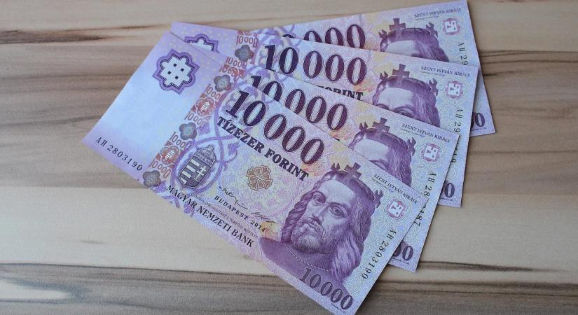 Így reagáltak a fintech cégek a megduplázott ingyenes készpénzfelvételre