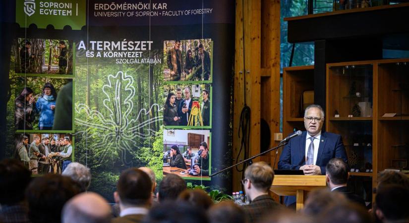 Megnyitotta kapuit az idei Erdészeti Tudományos Konferencia Sopronban
