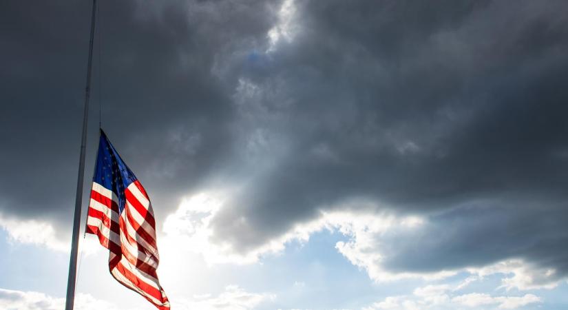 Harmadik napja tart a részleges kormányzati leállás, korlátozza működését az USA budapesti nagykövetségének a Facebook-oldala