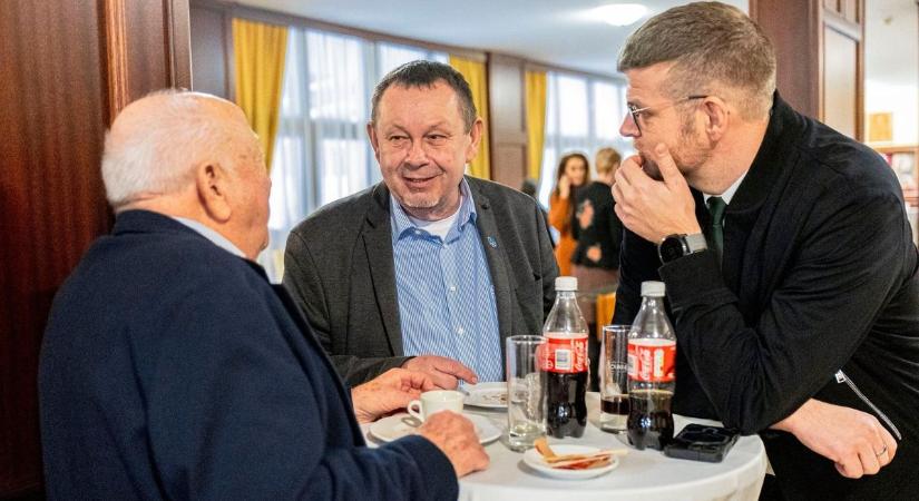 Ki vezet jobban? - Gyors kérdések, őszinte válaszok Vas vármegye két vezetőjétől