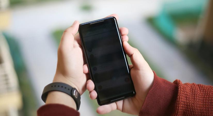 Erről a számról keresték? Vigyázzon, a csalók csúnyán átverhetik