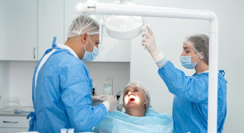 A fogvesztés csendes ára: korábban halunk meg miatta?