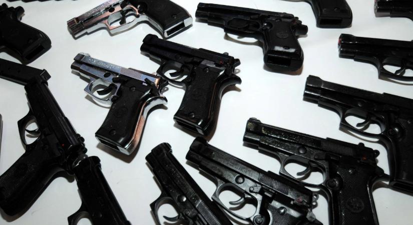 Öt embert tartóztattak le Németországban, akik a gyanú szerint orosz fegyvercégeknek exportáltak illegálisan