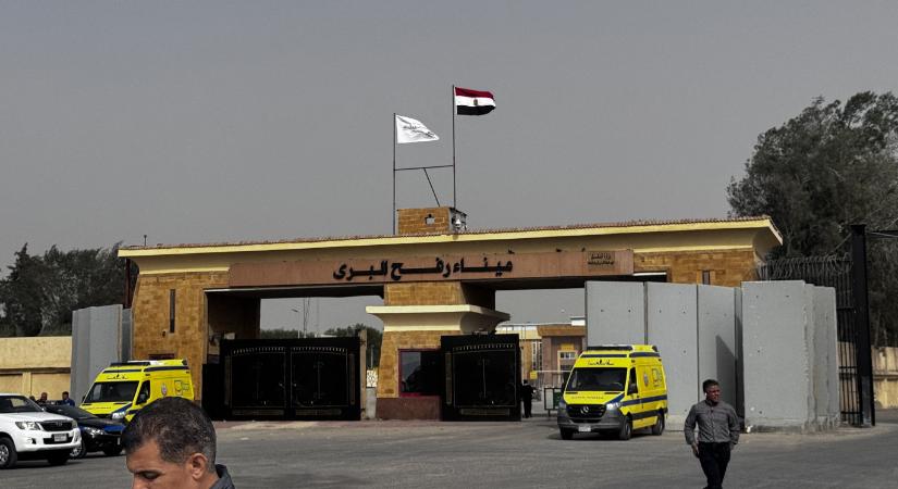 Húszezren hagynák el Gázát, de csak napi ötven embert enged át Izrael a rafahi határátkelőn