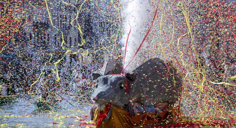 Elképesztő látvány! Képeken és videókon a Velencei karnevál