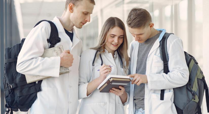 Szakdolgozat helyett szakmai gyakorlat – jelentős változások jönnek a szlovák felsőoktatásban