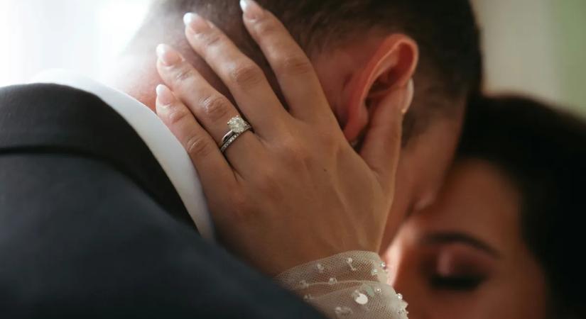 Döbbenet: 85 házassági ajánlatot kapott a gyönyörű modell mindössze egy nap alatt