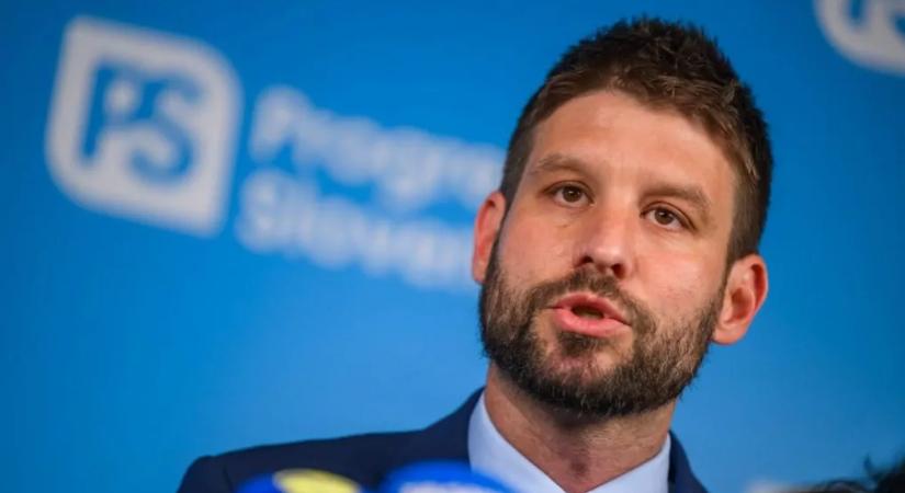 Šimečka tisztázást vár Robert Ficótól az Epstein-ügy kapcsán