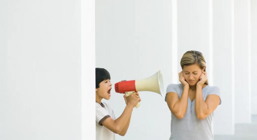 A fiatalok egyharmada erőszakos a szüleivel