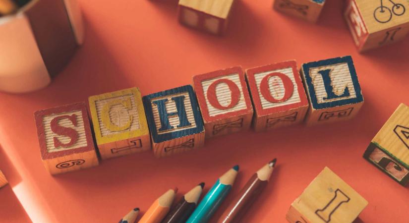 Feltöltötték az elektronikus kártyákra a pénzt tanszertámogatásra