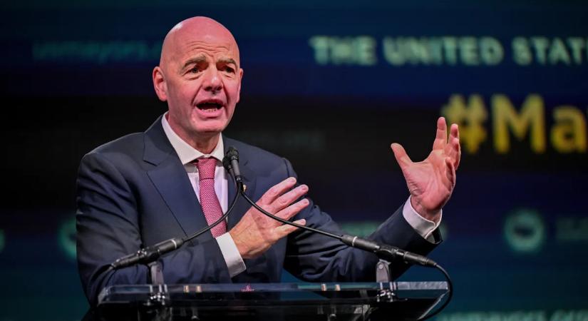 Infantino szerint vissza kéne engedni az oroszokat