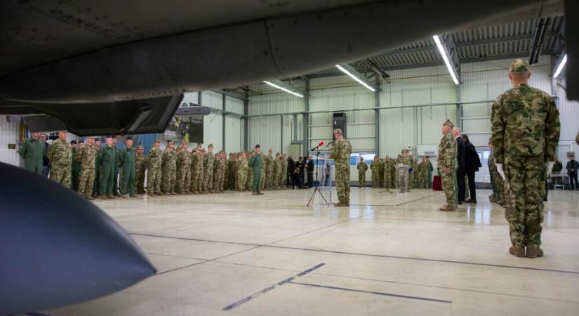 Magyarországon nem fenyegeti a fiatalokat a sorozás