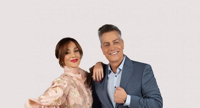 Élő adásban lepte meg új párja Harsányi Leventét