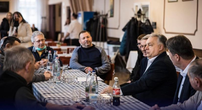 Orbán Viktor Mórahalom polgármesterével tárgyalt