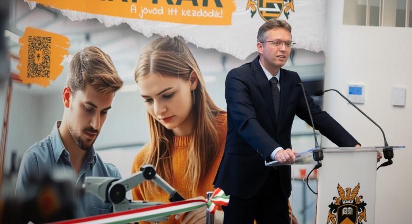 A kormány szeretné, ha 2040-re Magyarország a világ 10 leginnovatívabb országa közé kerülne