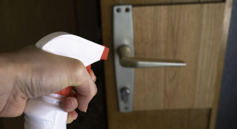 Ecet a bejárati ajtó elé: miért csinálják egyre többen?