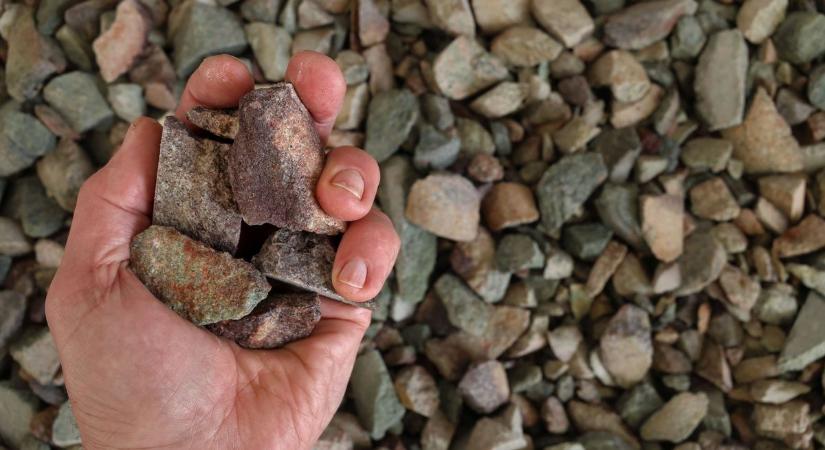 Kritikus nyersanyagok: Brüsszel megígérte, hogy vége az importfüggőségnek – most kiderült, szinte mindenben kudarcot vallott az EU