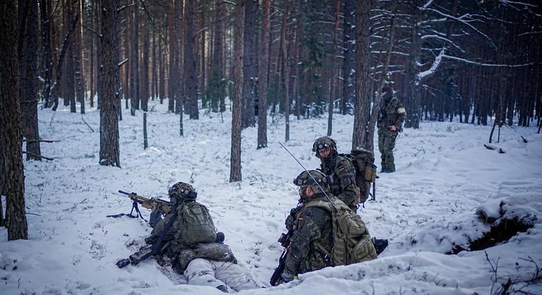 Oroszország hamarosan megtámadja a NATO-t egy magas rangú német katonai vezető szerint