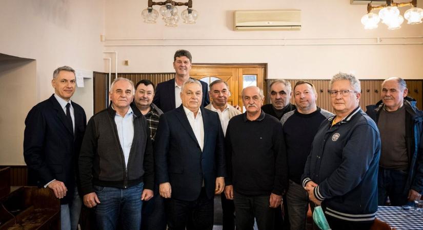 „Fölszántjuk az országot!” – kezdetét vette Orbán Viktor országjárása (VIDEÓ)