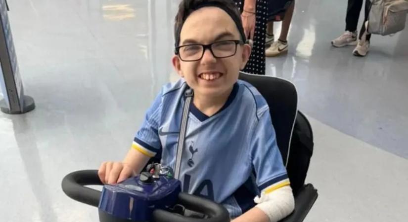 "A 15 éves fiunknak műtétre van szüksége, különben lassú, fájdalmas halál vár rá"