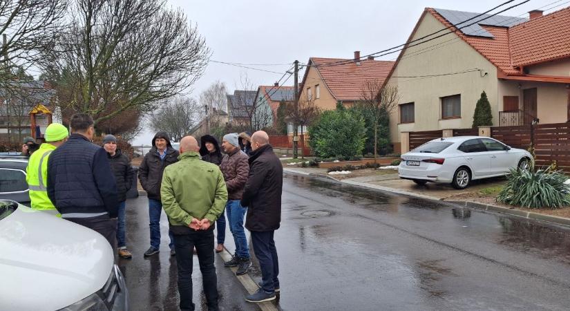 Új útburkolat az Erkel Ferenc utcában