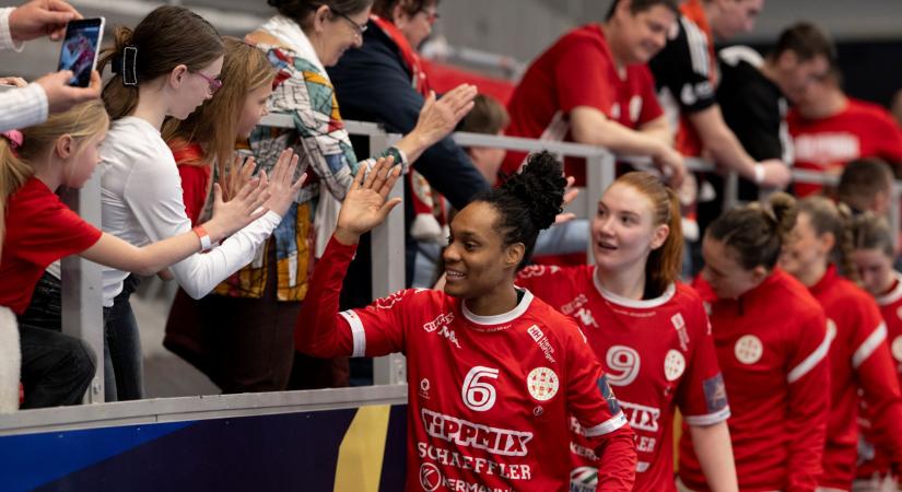 Debreceni rangadó: a harmadik fogadja a negyediket