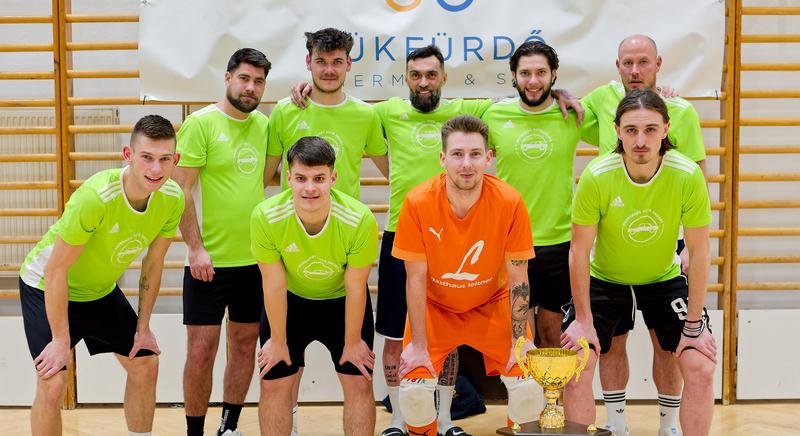 A Kati-Trans Beledre szállította az I. Bükfürdő Labdarúgó Teremtorna vándorserlegét