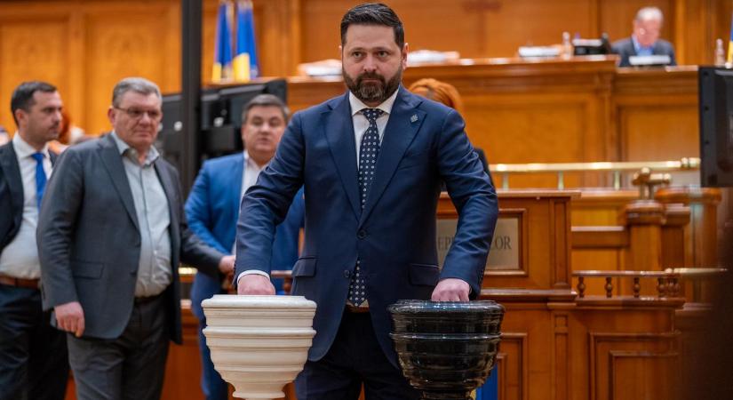 Kizárt frakcióvezetője változtatta meg a POT képviselőházi csoportjának nevét