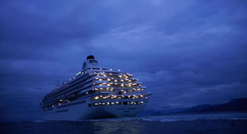 Járvány tört ki egy óceánjárón: 200 utas betegedett meg a fedélzeten