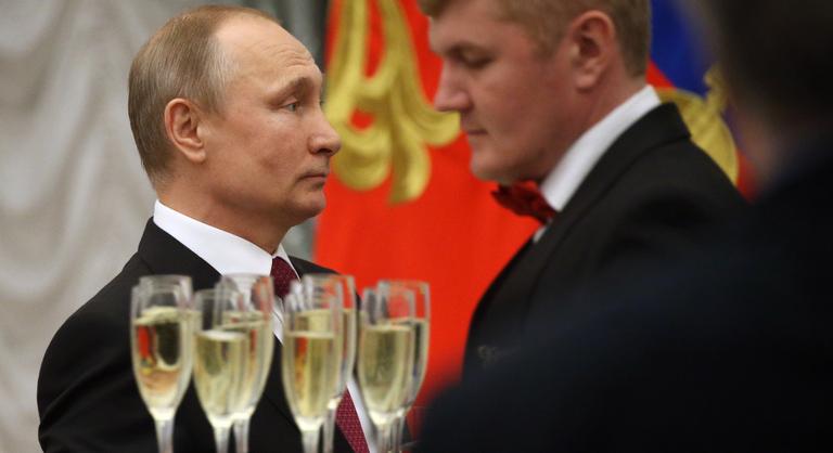 Hiába a mesterséges tó, a szőlők és a jéghokipálya, Vlagyimir Putyin luxusborászata romokban hever