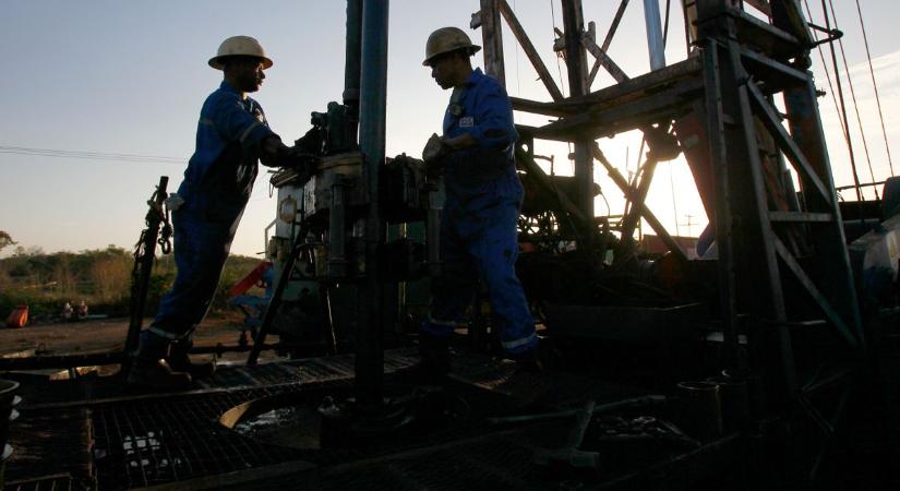 Amerika 14 év után kifogy az olajból, Venezuela 1500: a szemünk láttára alakul át a globális piac – elárulta a Mol, mi történhet az európai árakkal