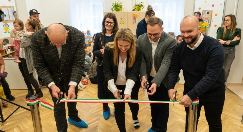 Nagy lépés a kicsikért: átadták Kiskundorozsma új Mini bölcsődéjét