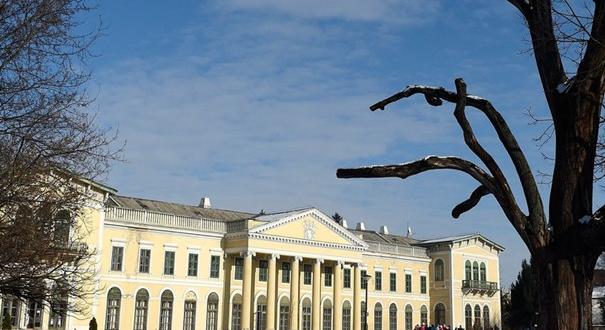 Botrány a fóti gyermekotthonban, az igazgató állítólag megvert egy kisfiút