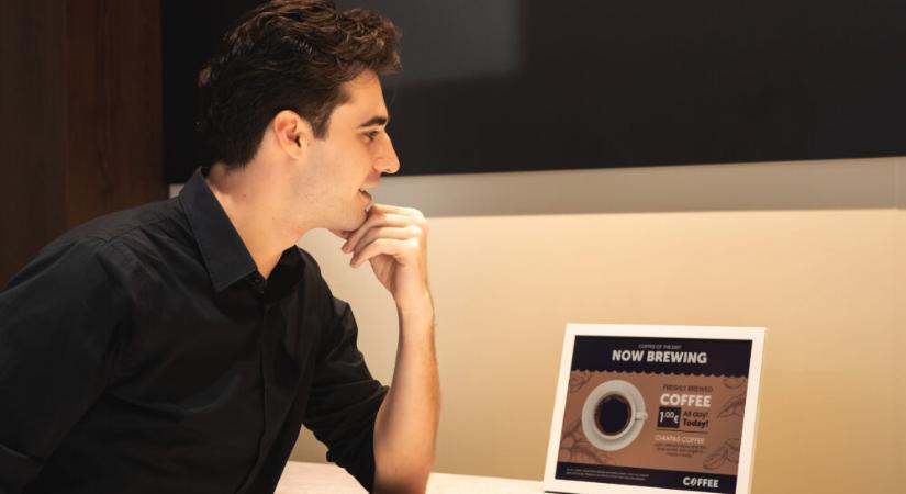 A Samsung bemutatja első fitoplanktonból származó biogyantával készült digitális kijelzőjét