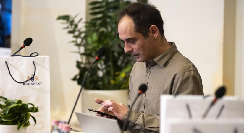 Kovács Gergely szerint Pokorni sofőrje havi 32 ezerért bérel önkormányzati lakást az Orbánhegyen