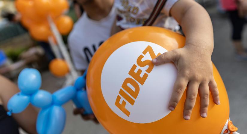 Két lecserélt Fidesz-képviselő cége is Mészáros Lőrinchez került