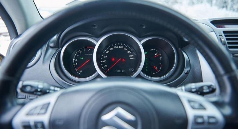 Megérkezett Magyarországra az új Suzuki, ilyet még nem láttunk: már nem Esztergomban készül – eldőlt a gyár sorsa