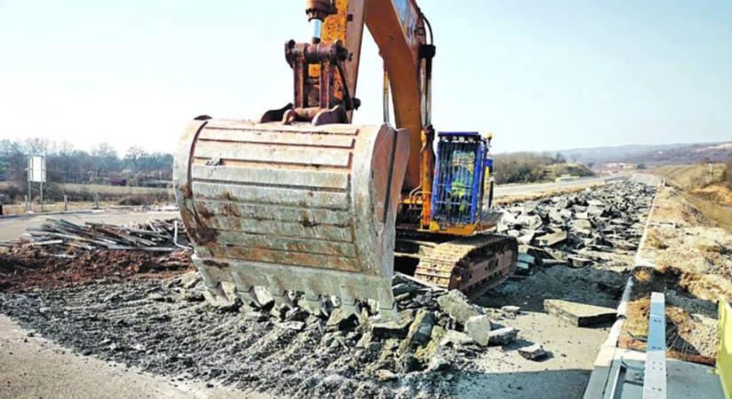 Menet közben sokat drágulnak a nagy beruházások