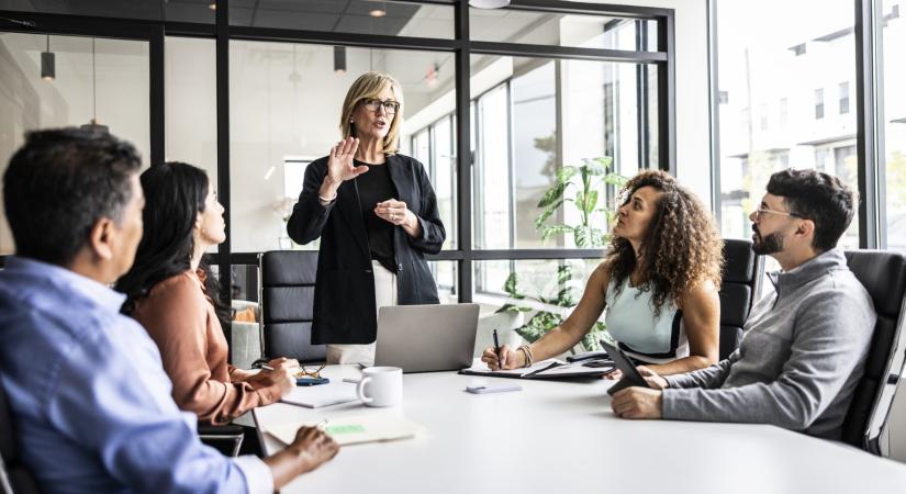 Fájdalmas felismerés a munkahelyekről: a vezetők teljesen mást látnak, mint ami a valóság