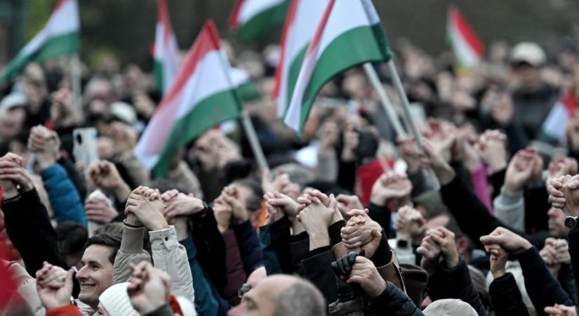 21 Kutatóközpont: nem sokat dolgozott le a hátrányából a Fidesz