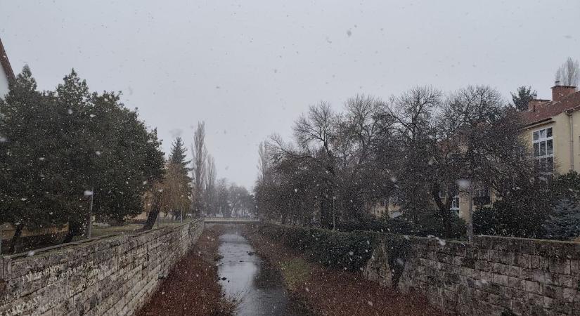 Elő a hólapátokkal! Több centi hó eshet Hevesben