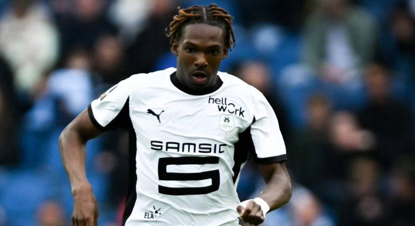 Egy év alatt a francia másodosztályból a Liverpoolba – megtalálhatta Van Dijk utódját a PL-címvédő